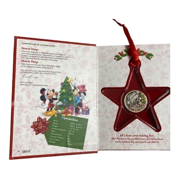 New Disney Season's Greetings Limited Edition 1/2oz Silver Coin 2014 - Picture 2 of 10